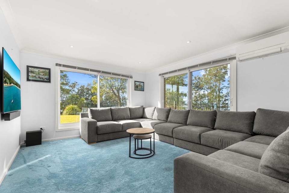 Island Point by Experience Jervis Bay House in Saint Georges Basin