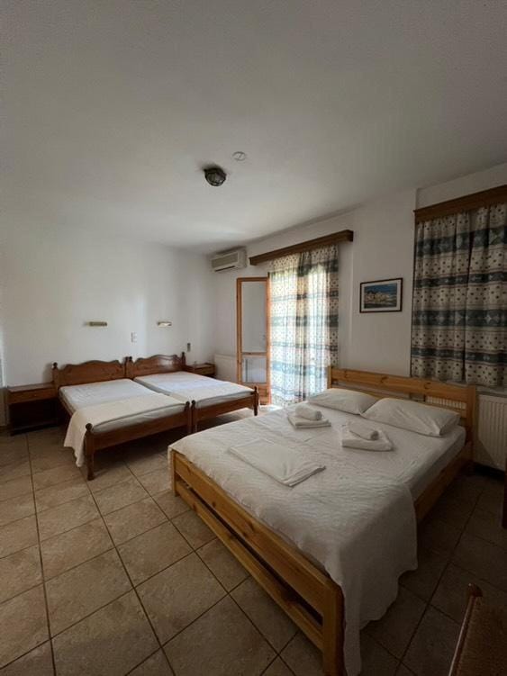 LAURA Skiathos Bed and Breakfast in Skiathos