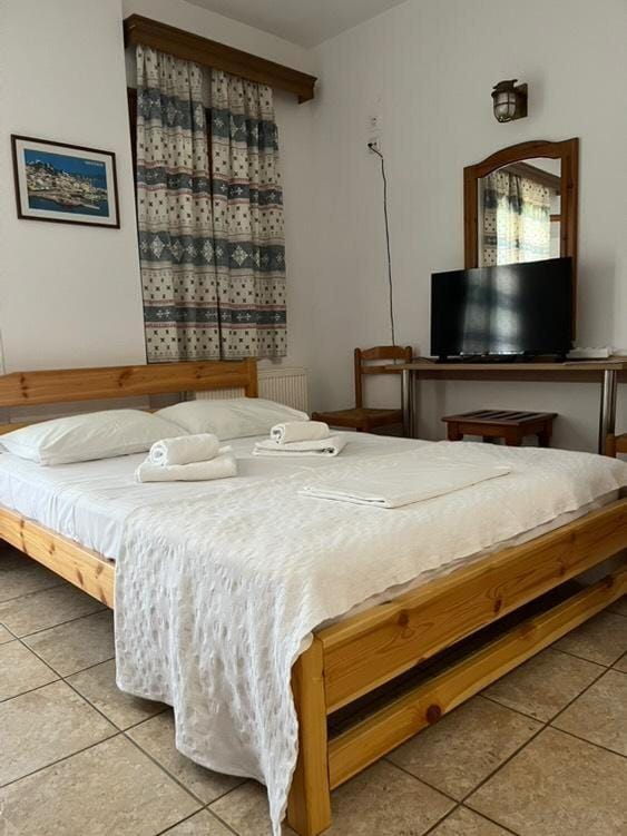 LAURA Skiathos Bed and Breakfast in Skiathos