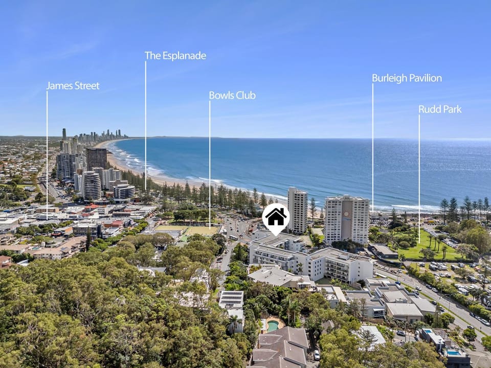 Lunakai Apartment in Burleigh Heads