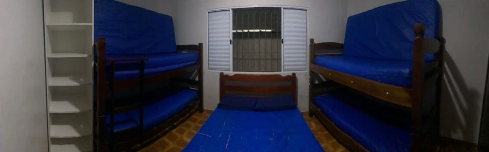 Bed, Bedroom, bunk bed, locker