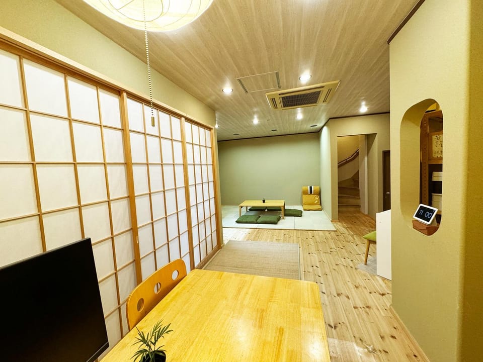 Communal lounge/ TV room, TV and multimedia, Living room