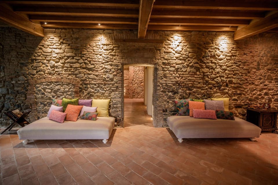 Communal lounge/ TV room, Lobby or reception, Lounge or bar