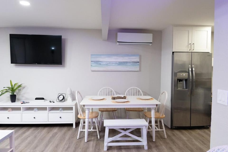 Dining area, air conditioner