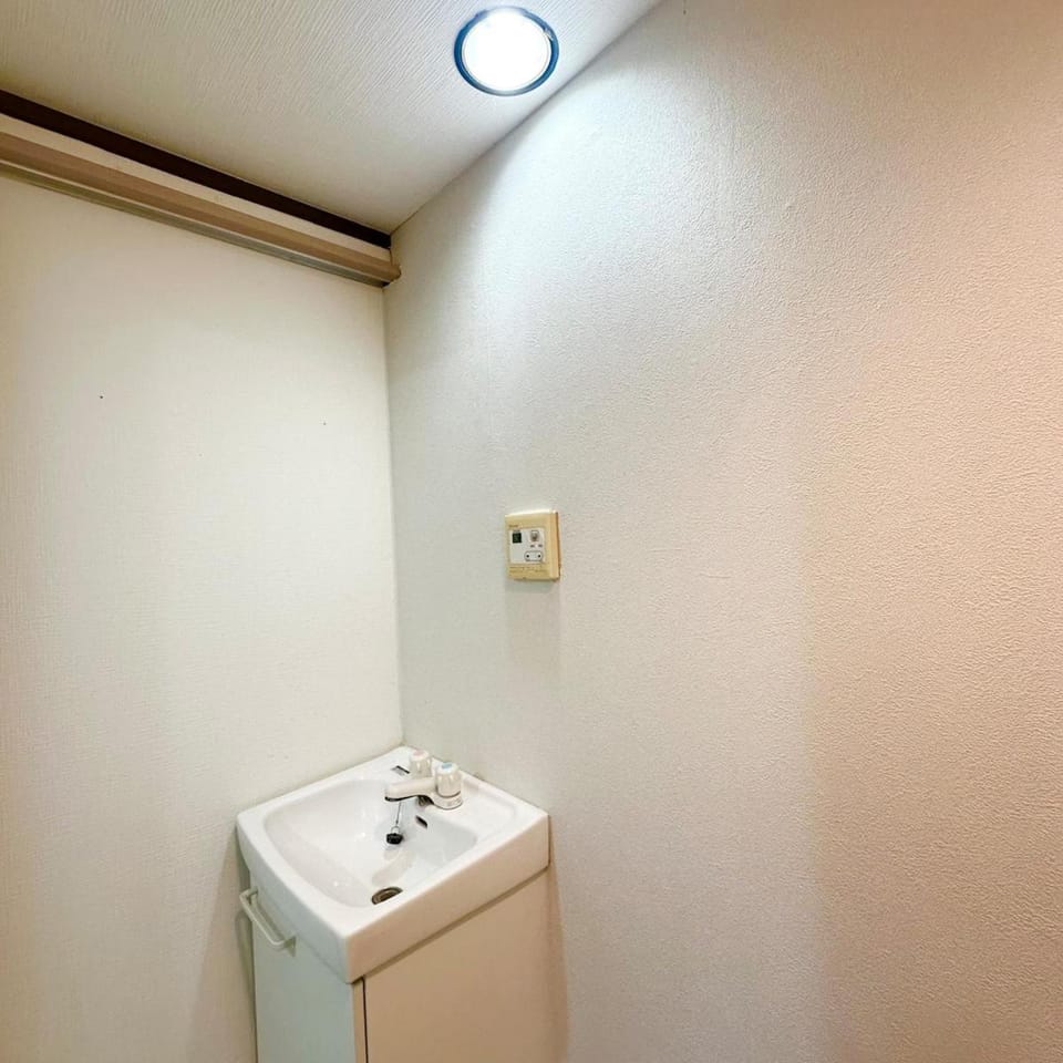 ookubo hills Room for 1 located in Shinjuku area Apartment in Shinjuku