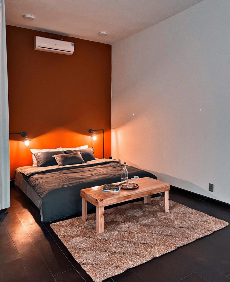 Bed, Bedroom, air conditioner