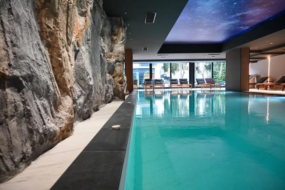 Pool view, Swimming pool