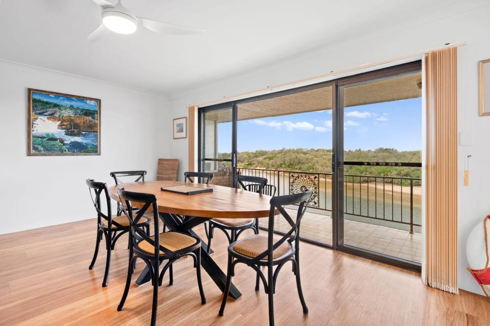 Patio, Day, Natural landscape, View (from property/room), Balcony/Terrace, Dining area