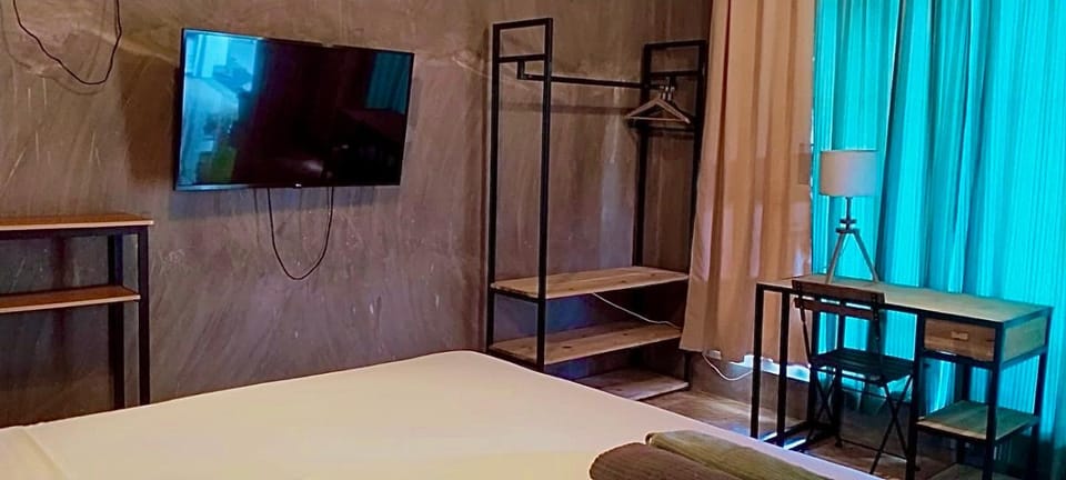 TV and multimedia, Bedroom, wardrobe