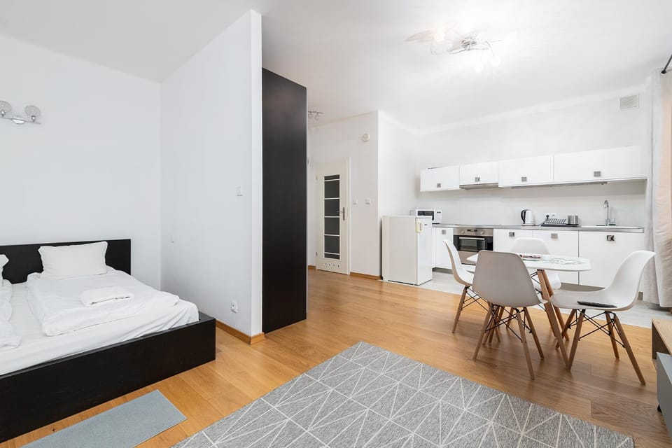 Bed, Kitchen or kitchenette