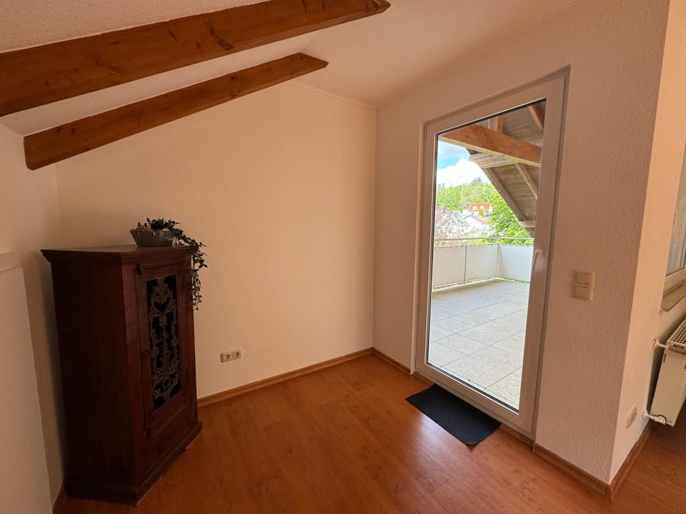 Dachgeschoss Wohnung mit Blick ins Grüne Apartment in Wiesbaden
