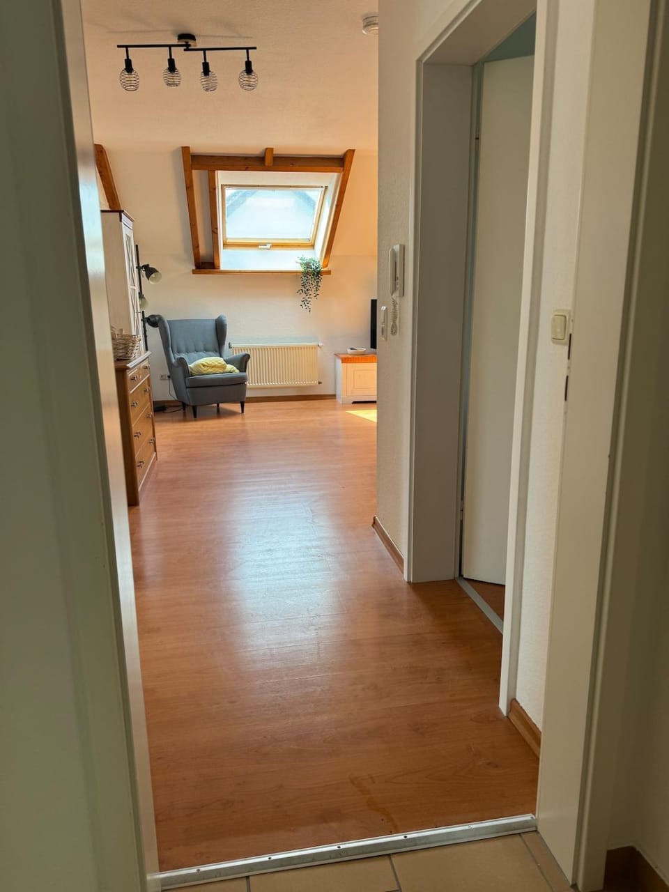 Dachgeschoss Wohnung mit Blick ins Grüne Apartment in Wiesbaden