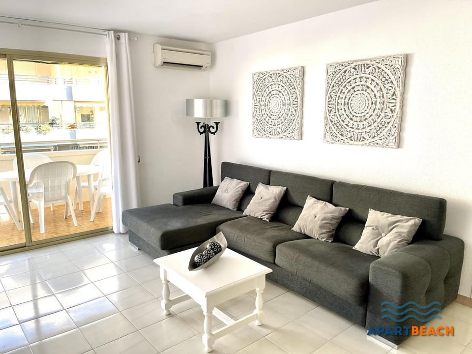 Living room, air conditioner