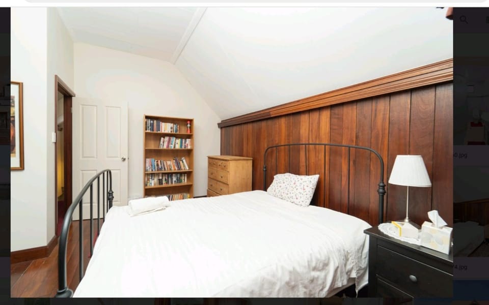 Beautiful & Peaceful 2 bedroom villa in Northbridge Villa in Perth