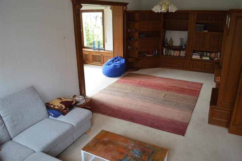 Living room, Photo of the whole room, Seating area