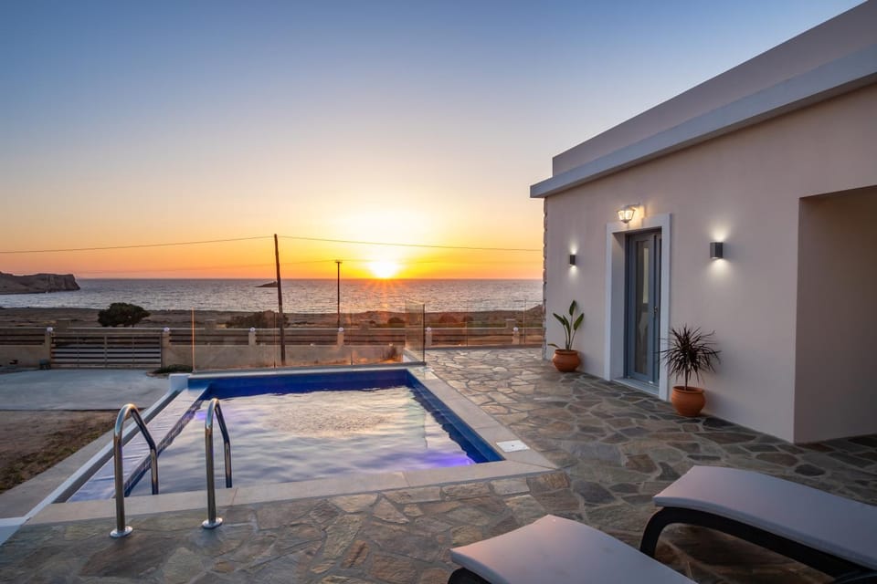 Day, Natural landscape, Sea view, Swimming pool, Sunrise, Sunset