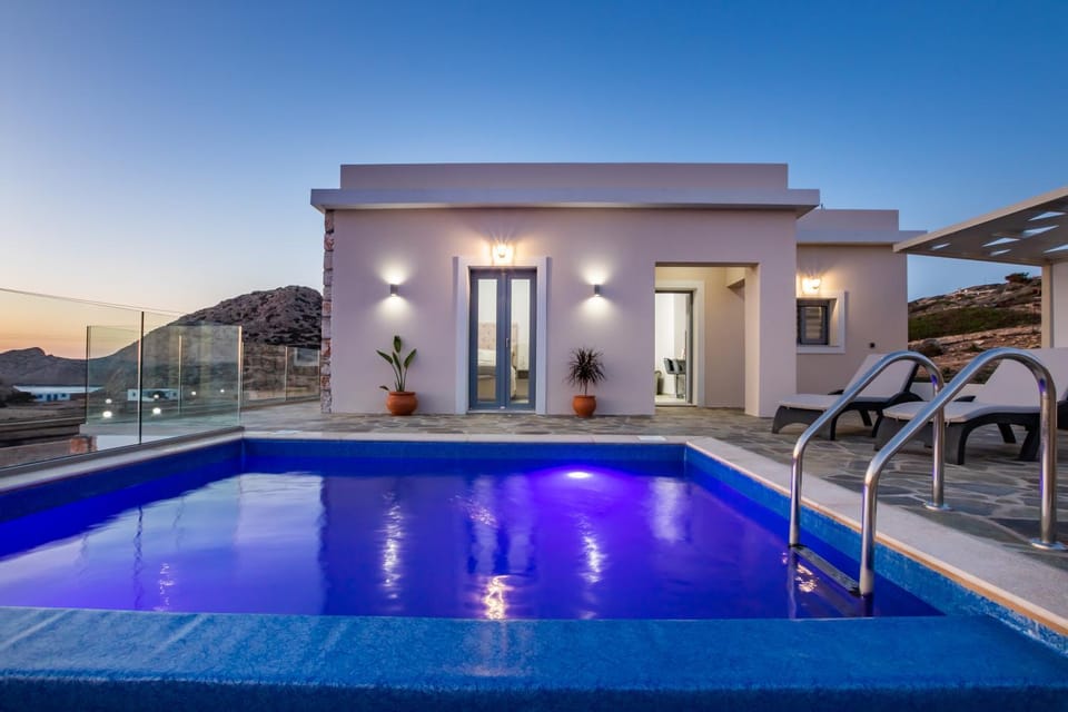 Natural landscape, Mountain view, Swimming pool