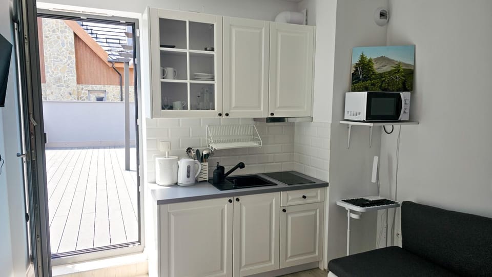 TV and multimedia, Kitchen or kitchenette, Dining area