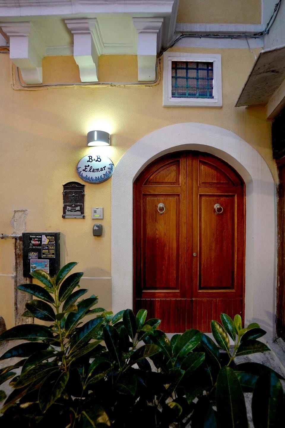 Property building, Facade/entrance