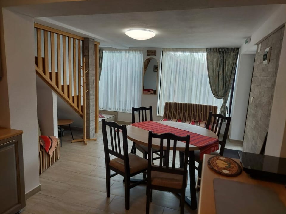 Dining area, Communal kitchen