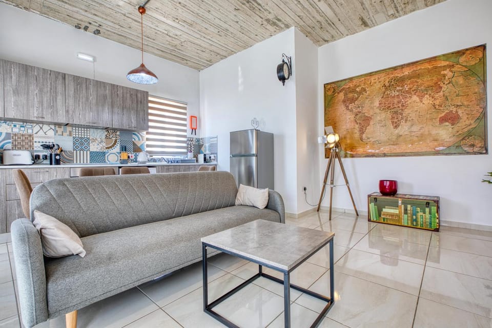 Stylish & Modern 1-Bedroom top floor unit in Gżira by SF Homes Apartment in Sliema