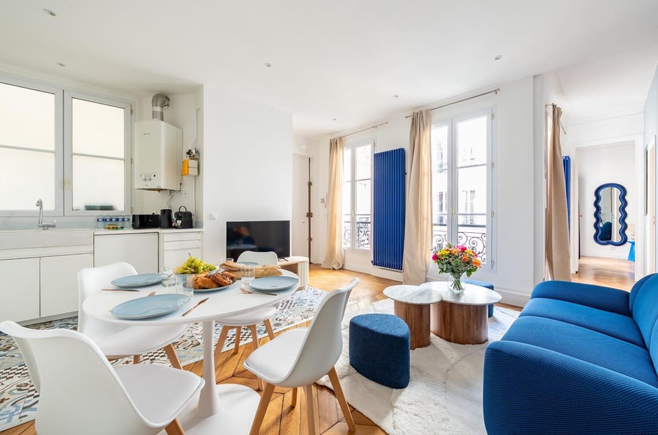 TV and multimedia, Kitchen or kitchenette, Seating area, Dining area