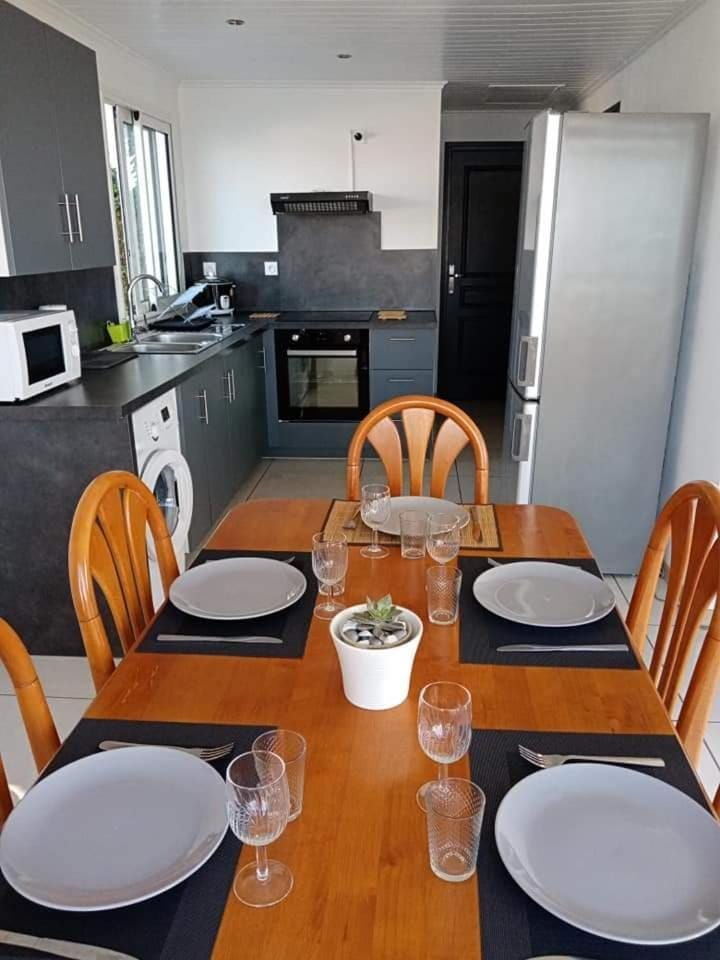 Dining area, kitchen