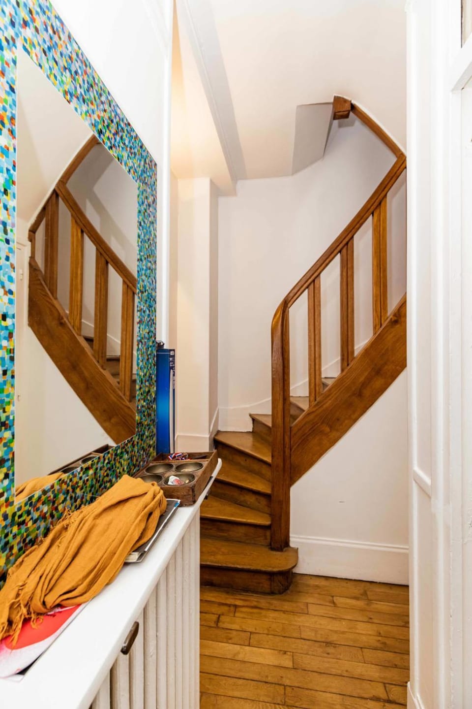 Beautiful large house in a wooded garden House in Paris