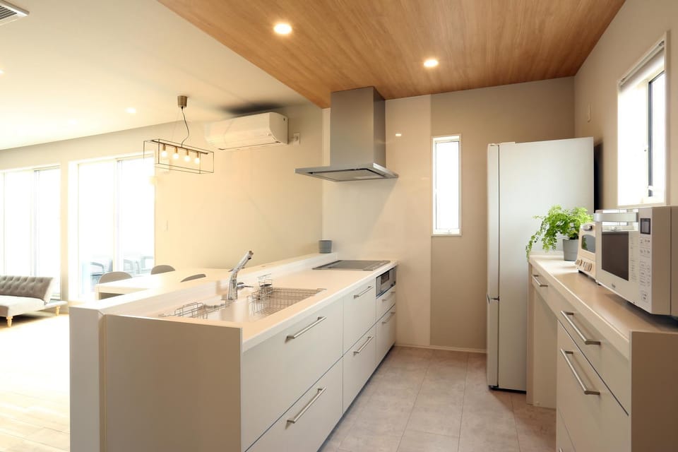 Kitchen or kitchenette