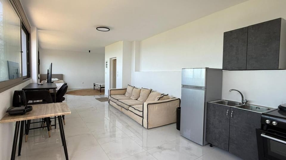 Kitchen or kitchenette, Seating area