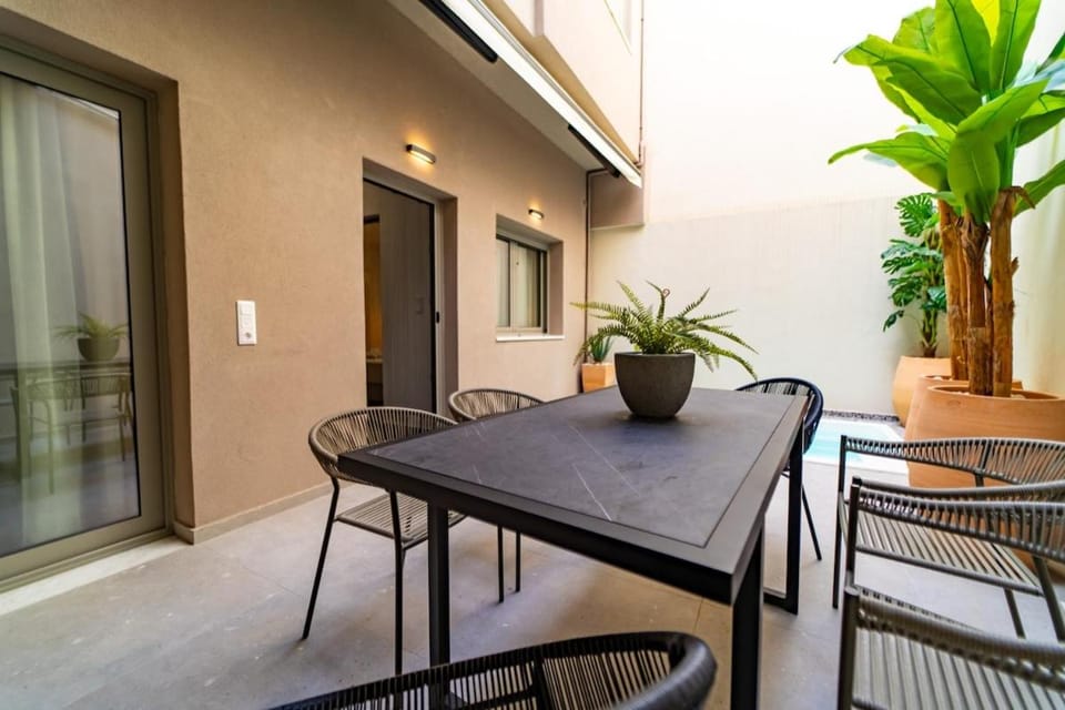 Patio, Balcony/Terrace
