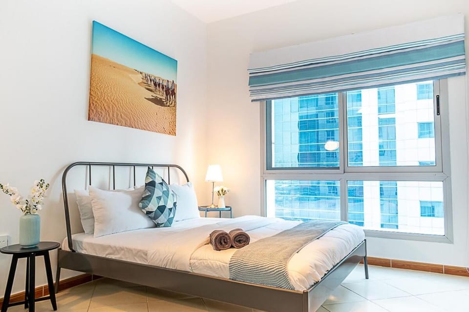 Cozy Chic Studio l Next to Marina Mall Apartment in Dubai