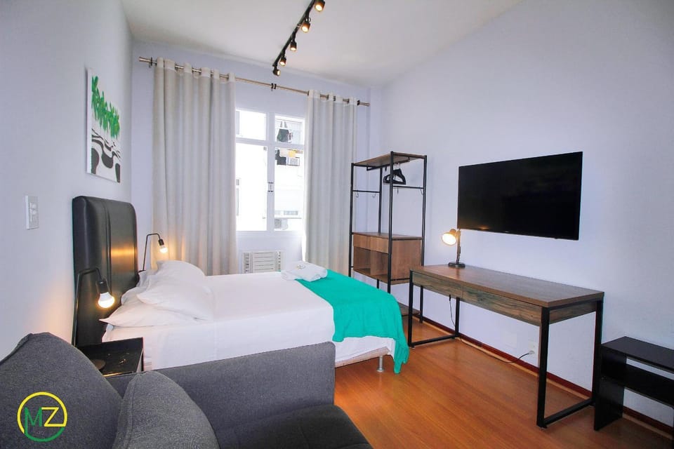 Charming and quiet studio on the beach block Apartment in Rio de Janeiro