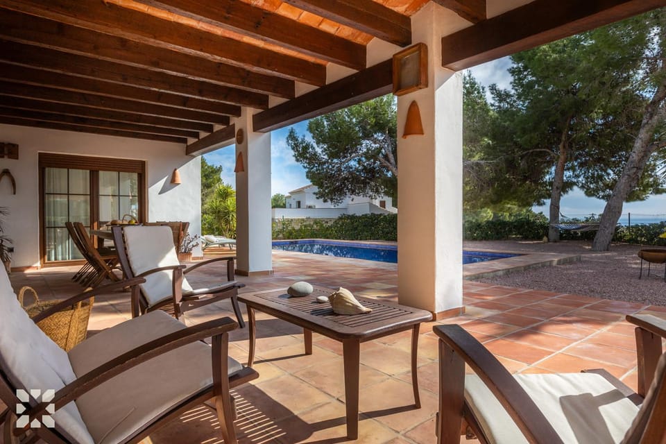 Patio, Day, Natural landscape, Garden, View (from property/room), Balcony/Terrace, Living room, Seating area, Garden view, Pool view, Swimming pool, sunbed