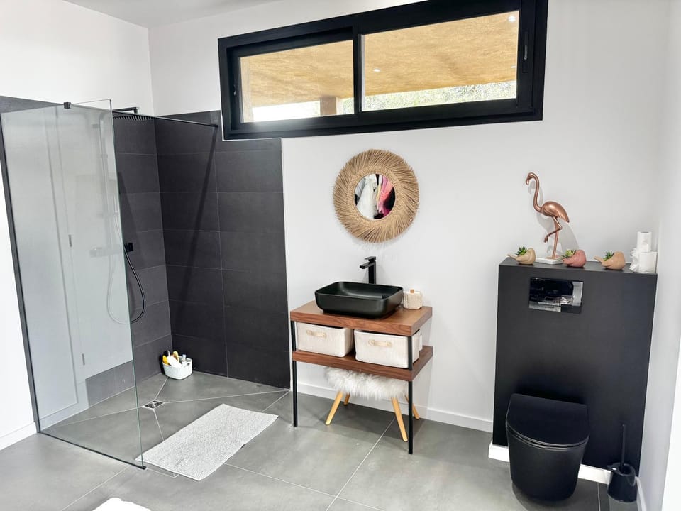 Villa avec piscine 14 personnes - Pinarello Villa in Auvergne-Rhône-Alpes