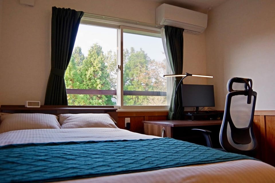 Photo of the whole room, Bedroom