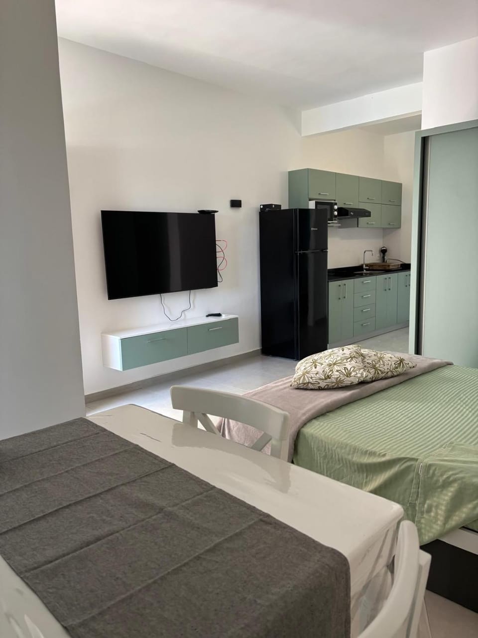 Photo of the whole room