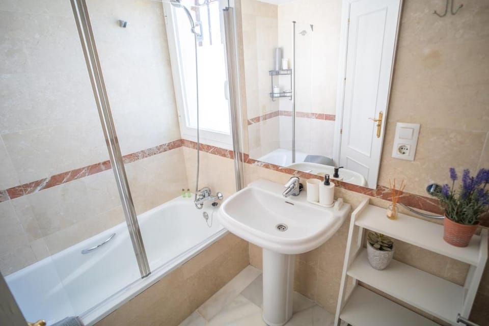 Best sea views and walk to beach 2 bed Apt RDR493 Apartment in Costa del Sol