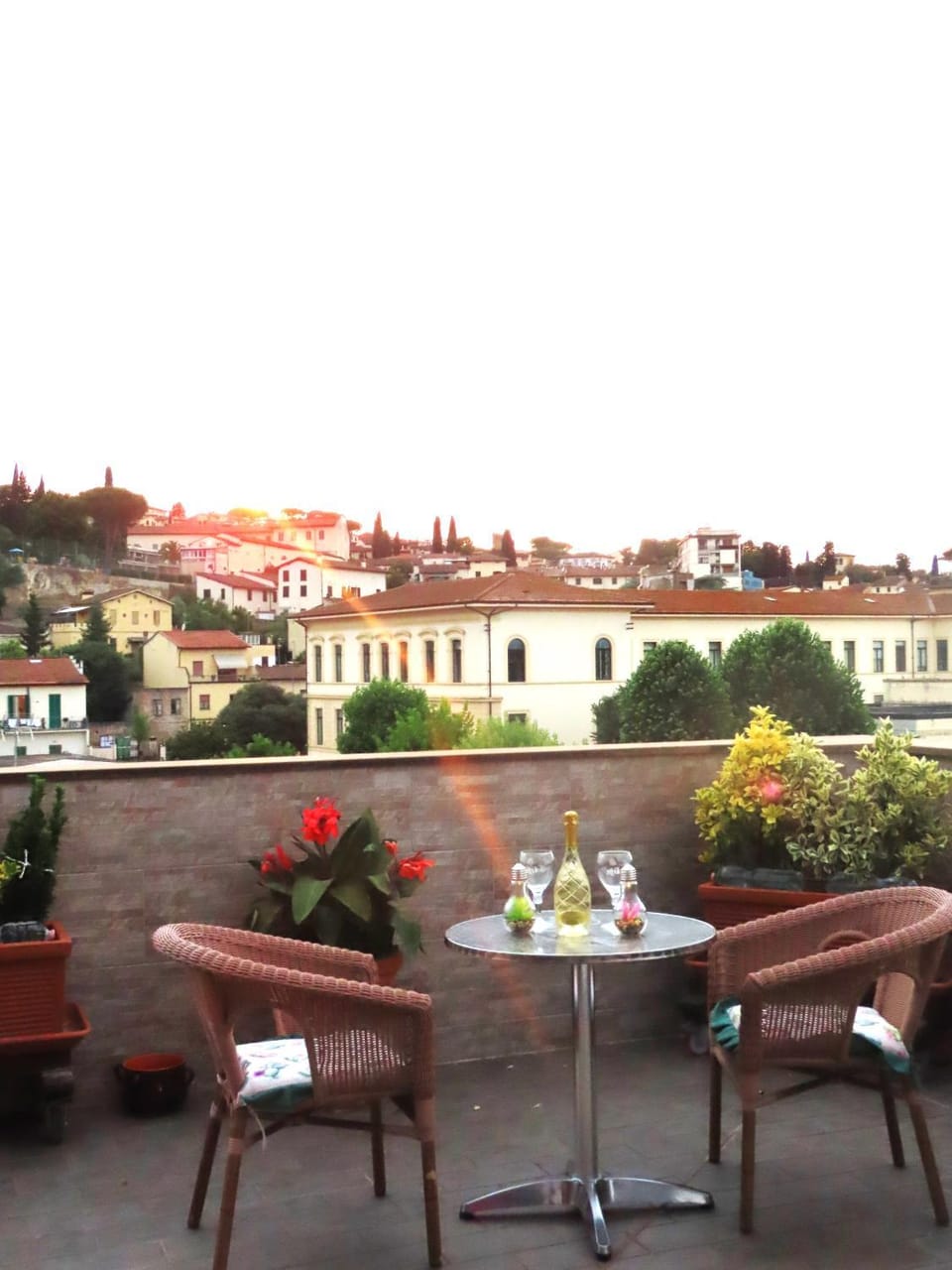View (from property/room), Balcony/Terrace, City view