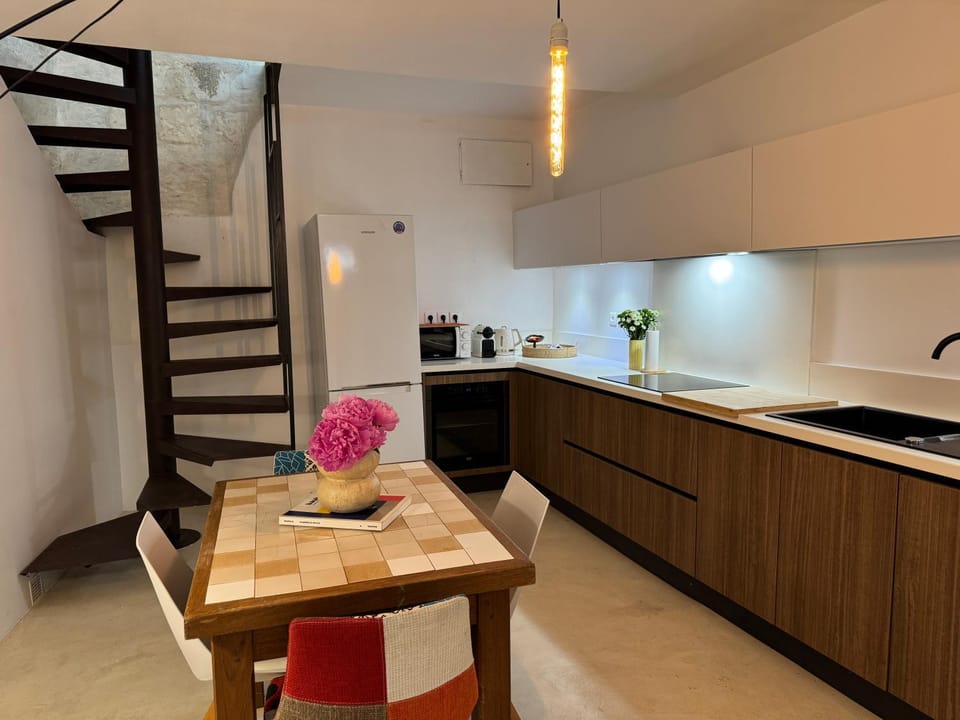 Dining area, dishwasher, oven, stove