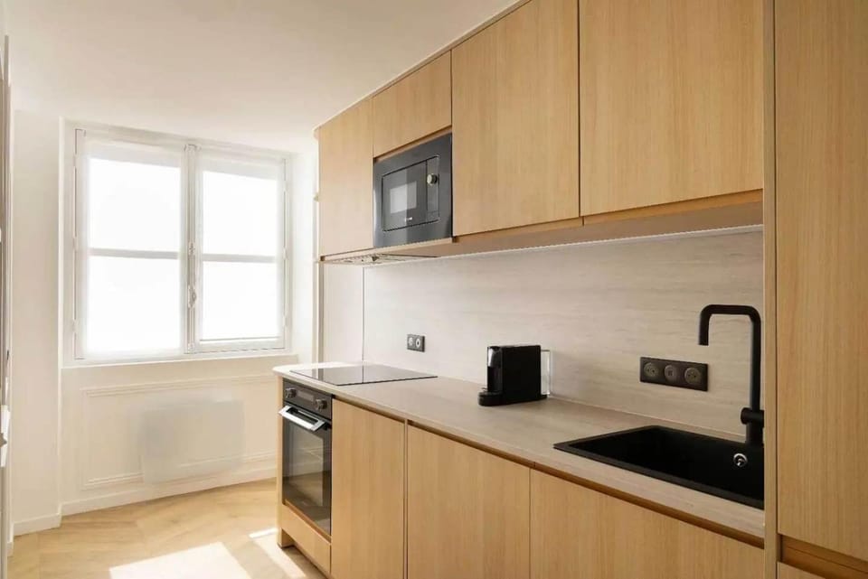 Chic Apartment with AC 3BR 6P Palais Garnier Apartment in Paris