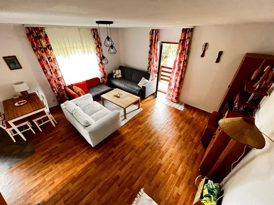 Living room, Seating area, Dining area
