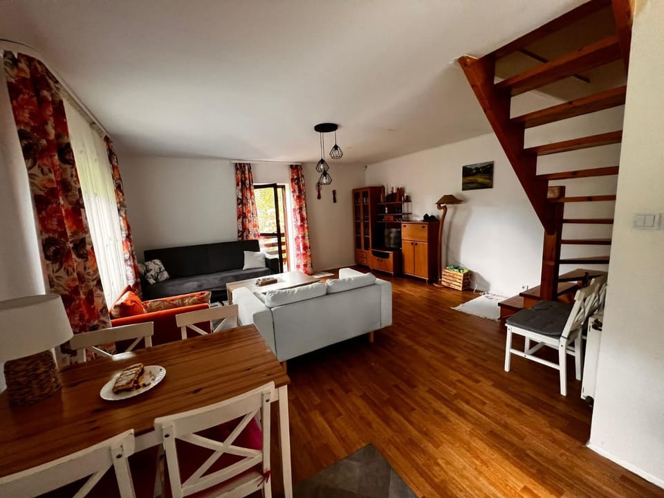Living room, Seating area, Dining area