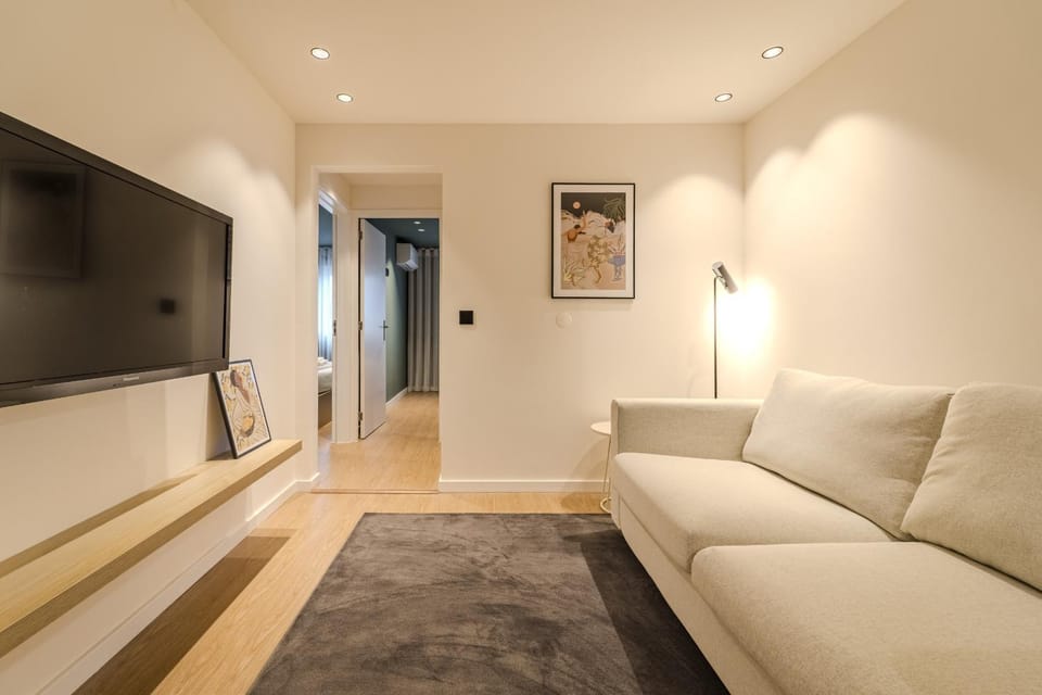 Communal lounge/ TV room, Living room