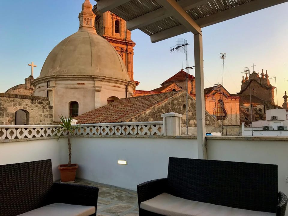 Balcony/Terrace, Landmark view
