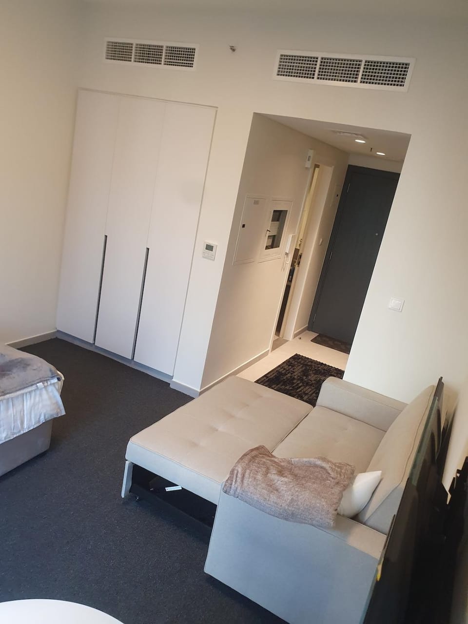Snazzy Studio, Cozy & Exquisite Apartment in Al Sharjah