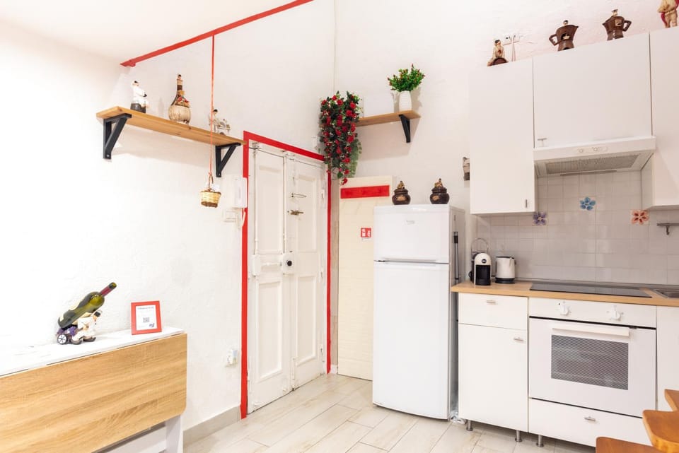 Kitchen or kitchenette, Decorative detail, oven, stove