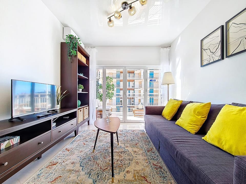 Communal lounge/ TV room, Living room