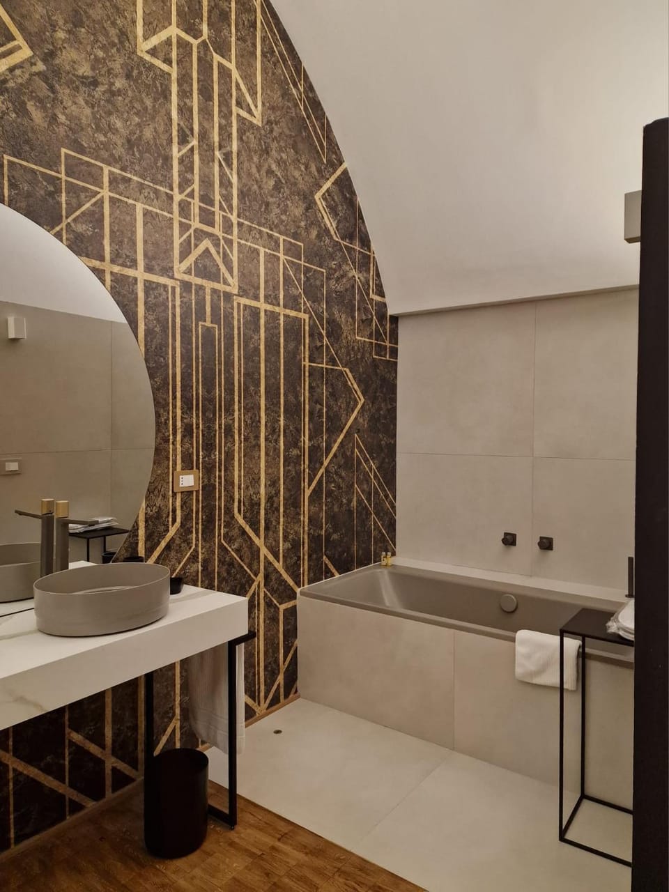 Bathroom, Bath