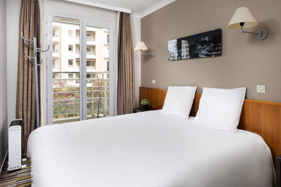 Free Parking Appartement proche Arena La Defense Apartment in Courbevoie